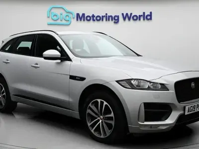 Begagnad Jaguar F-Pace R-Sport 250 HK (183 kW) 2019 Silver SUV