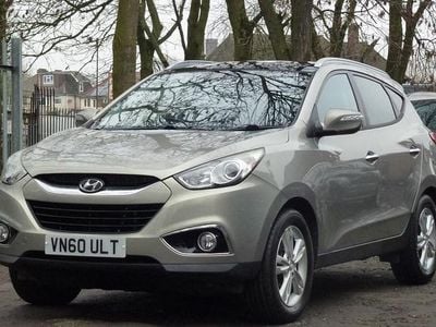 Silver metallic Used 2010 Hyundai ix35 Premium SUV | £2,795 (Good price)