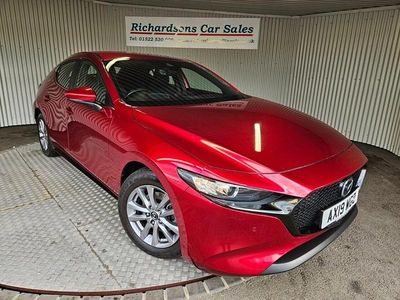 Used Mazda 3 122 HP (89 kW) 2019 Red Hatchback