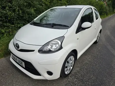 Used Toyota Aygo 2014 White Hatchback