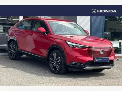 Used Honda HR-V Elegance 131 HP (96 kW) 2023 Crystal red SUV