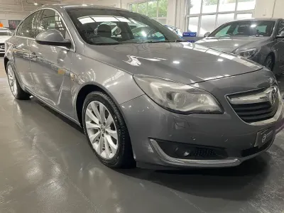 Begagnad Vauxhall Insignia Elite 136 HK (100 kW) 2016 Grå Halvkombi