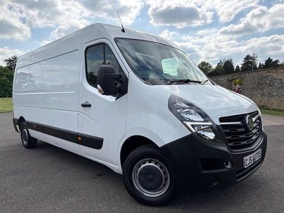 Second-hand Vauxhall Movano 2021 Alb