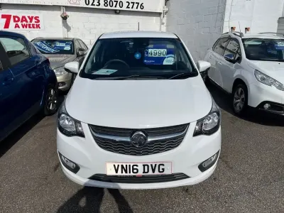 Usado Vauxhall Viva 75 HP (55 kW) 2016 Branco Citadino