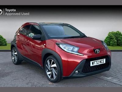 Used Toyota Aygo X 72 HP (52 kW) 2022 Chili red bitone SUV