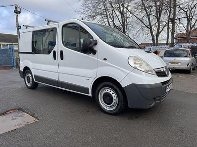 White Used 2013 Vauxhall Vivaro MPV | £2,495 (Fair price)