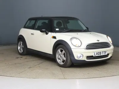 Begagnad Mini Cooper Hatch 2009 Vit Halvkombi