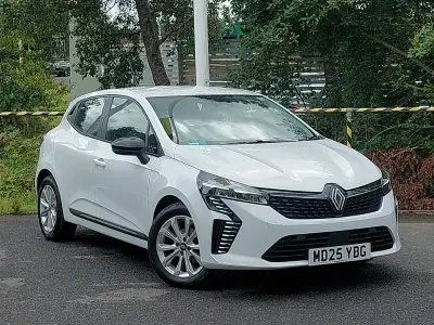 Used Renault Clio Evolution 90 HP (66 kW) 2025 White Hatchback