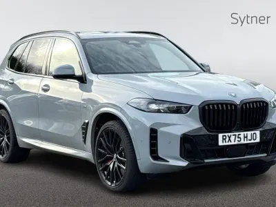 Używany BMW X5 M Sport 482 KM (354 kW) 2025 Szary SUV