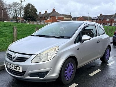 Begagnad Vauxhall Corsa 2009 Silver Halvkombi