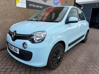 Used Renault Twingo Play 70 HP (51 kW) 2015 Blue Hatchback