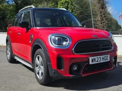 Używany Mini Cooper Countryman Classic 134 KM (98 kW) 2023 Czerwony SUV