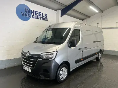 Used Renault Master Business 135 HP (99 kW) 2023 Grey MPV