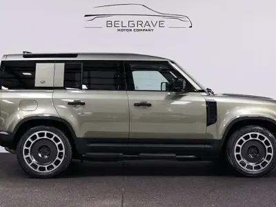 Used Land Rover Defender S 200 HP (147 kW) 2021 Green SUV
