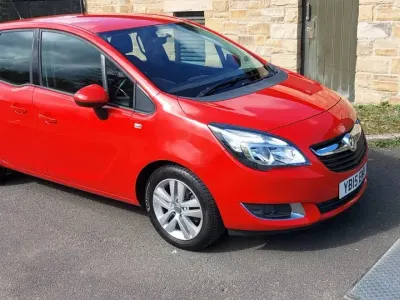 Used Vauxhall Meriva 100 HP (73 kW) 2015 Red MPV