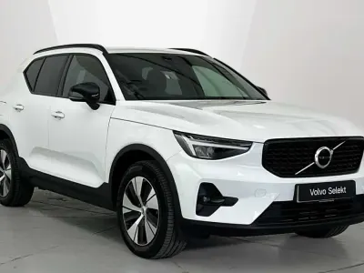 Used Volvo XC40 Plus 208 HP (152 kW) 2023 White SUV