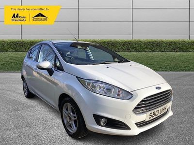 White Used 2013 Ford Fiesta Zetec Hatchback | £3,195 (Fair price)