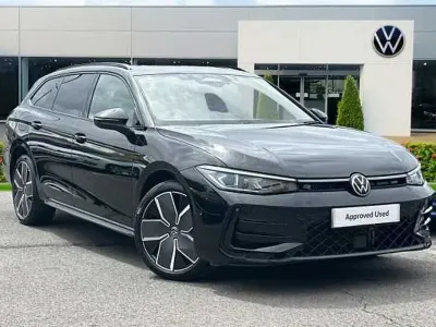 New VW Passat Black Edition 203 HP (149 kW) 2025 Black Estate
