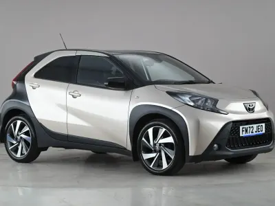 Used Toyota Aygo X 72 HP (52 kW) 2022 Beige SUV