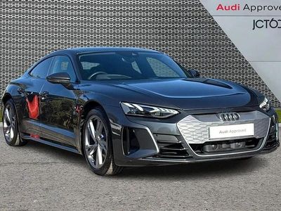 Begagnad Audi e-tron GT quattro Comfort 384 kW (523 HK) 2022 Grå Sedan