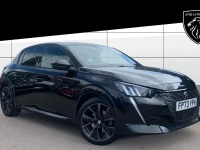 Usado Peugeot 208 GTi 131 CV (96 kW) 2023 Negro Utilitario