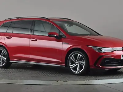 Used VW Golf VIII R-line 150 HP (110 kW) 2023 Red Estate
