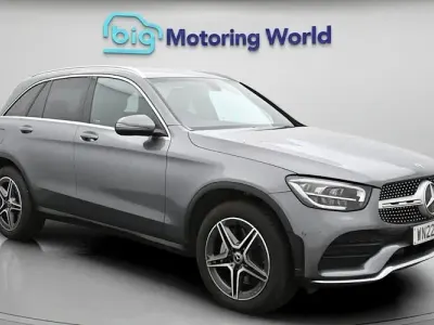 Käytetty Mercedes GLC300 AMG line 258 HP (189 kW) 2022 Harmaa Farmari