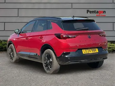 Used Vauxhall Grandland X 134 HP (98 kW) 2024 Red SUV