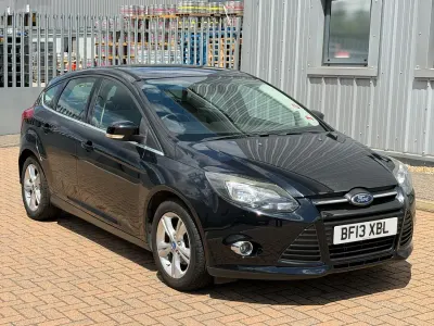 Used Ford Focus Zetec 125 HP (91 kW) 2013 Black Hatchback