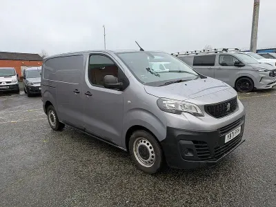 Käytetty Peugeot Expert Premium 2022 Harmaa Van