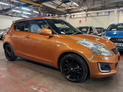 Usado Suzuki Swift SZ-L 94 HP (69 kW) 2016 Laranja Citadino