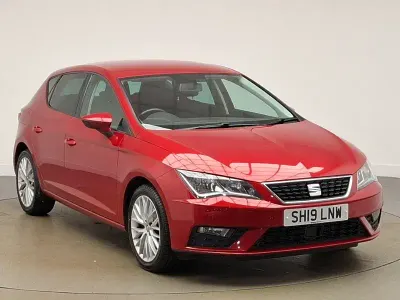 Used Seat Leon SE Dynamic 115 HP (84 kW) 2019 Red Hatchback