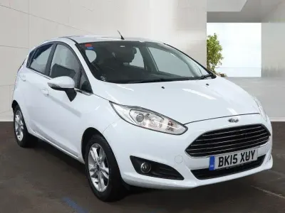 Used Ford Fiesta Zetec 82 HP (60 kW) 2015 White Hatchback