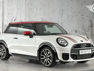Used Mini Cooper Hatch 154 HP (113 kW) 2024 White Hatchback