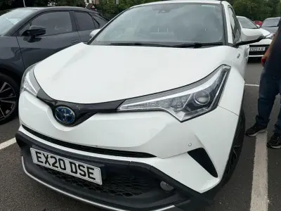 Used Toyota C-HR 122 HP (89 kW) 2020 White SUV