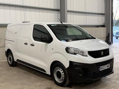 Second-hand Peugeot Expert Premium 100 CP (73 kW) 2023 Alb Van