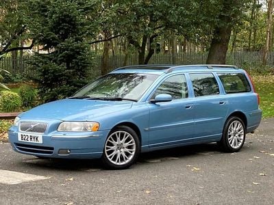 Used Volvo V70 SE 2006 Blue Estate