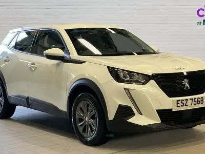 Used Peugeot 2008 Active Premium 101 HP (74 kW) 2021 White SUV