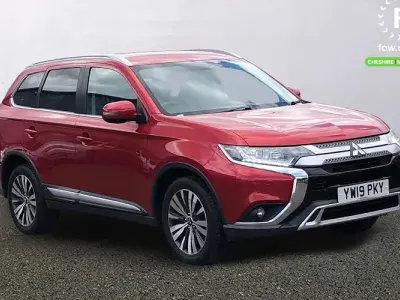 Używany Mitsubishi Outlander 150 KM (110 kW) 2019 Czerwony SUV