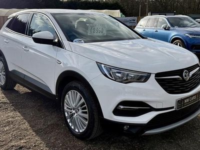 Used Vauxhall Grandland X S 130 HP (95 kW) 2018 White SUV