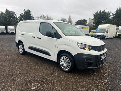 White Used 2019 Peugeot Partner MPV | £9,000 (Fair price)
