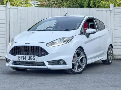 Used Ford Fiesta ST 182 HP (133 kW) 2014 White Hatchback