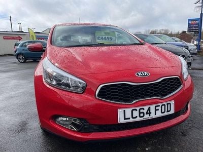 Used Kia Ceed 126 HP (92 kW) 2014 Red Hatchback