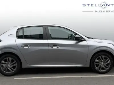 Gebraucht Peugeot 208 Active Premium 74 PS (54 kW) 2022 Kleinwagen