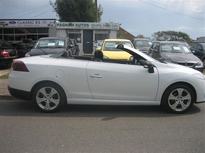 used Renault Mégane Cabriolet DYNAMIQUE TOMTOM DCI 2-Door Convertible