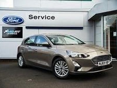 Used Ford Focus Titanium 125 HP (91 kW) 2019 Diffused silver Hatchback