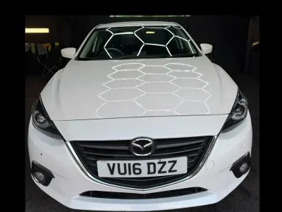 Used Mazda 3 Inclusive 105 HP (77 kW) 2016 White Hatchback