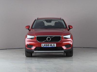 Used Volvo XC40 Momentum 2018 Red SUV