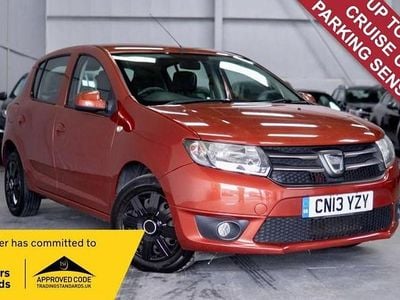 Used Dacia Sandero Lauréate 75 HP (55 kW) 2013 Red Hatchback