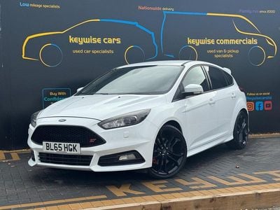 Used Ford Focus ST 2016 White Hatchback